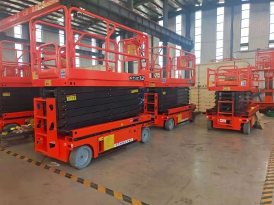 究竟企業(yè)喜歡用這個(gè)設(shè)備的原因是什么?剪叉式升降機(jī)有什么優(yōu)點(diǎn)?