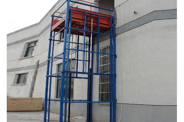 導(dǎo)軌式升降機