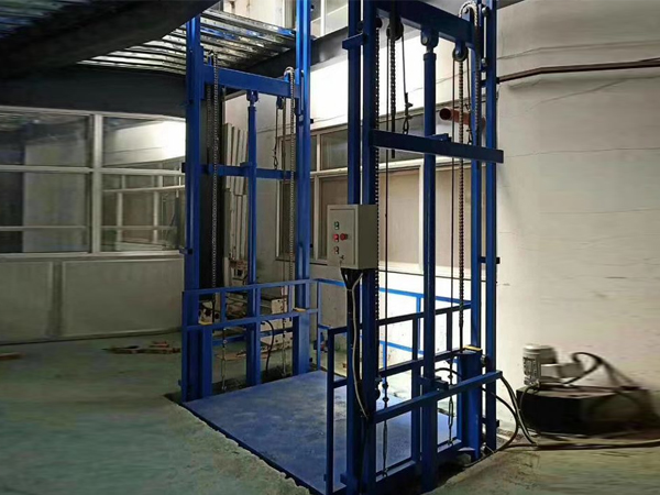 升降貨梯